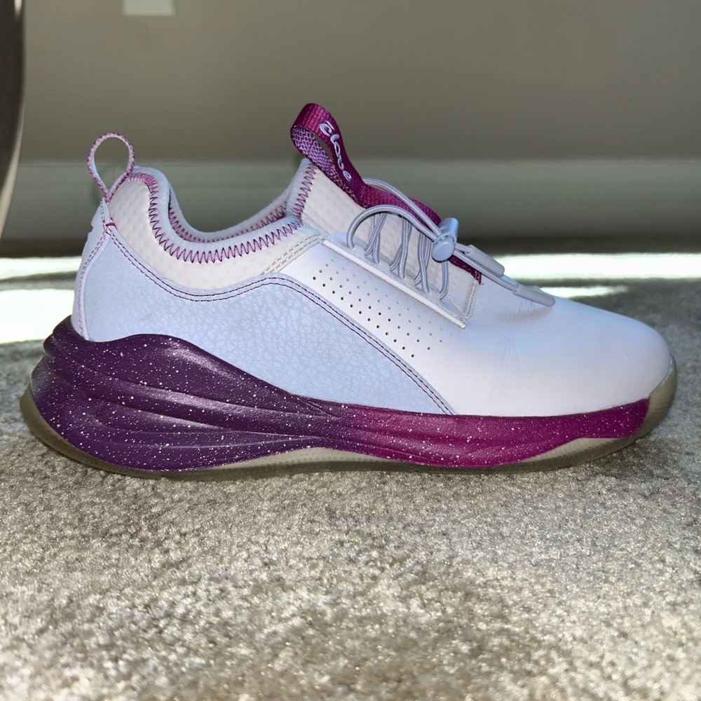 Clove sneakers